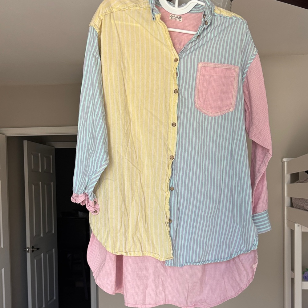 INTIMATELY FREE PEOPLE
Rags to Riches Shirt size Small